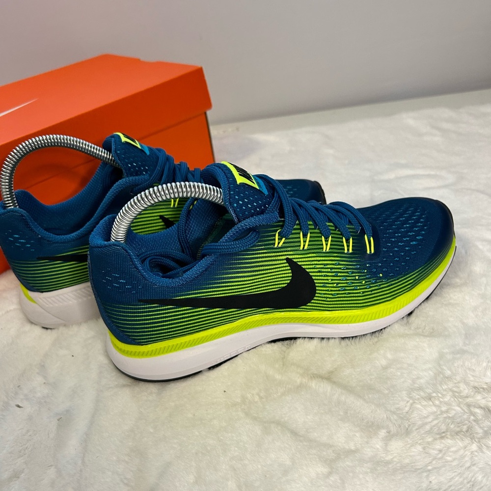Nike Zoom Pegasus 34 GS Blue Volt Running Shoes Youth 6Y Women’s 7.5 NIB - Picture 2 of 9
